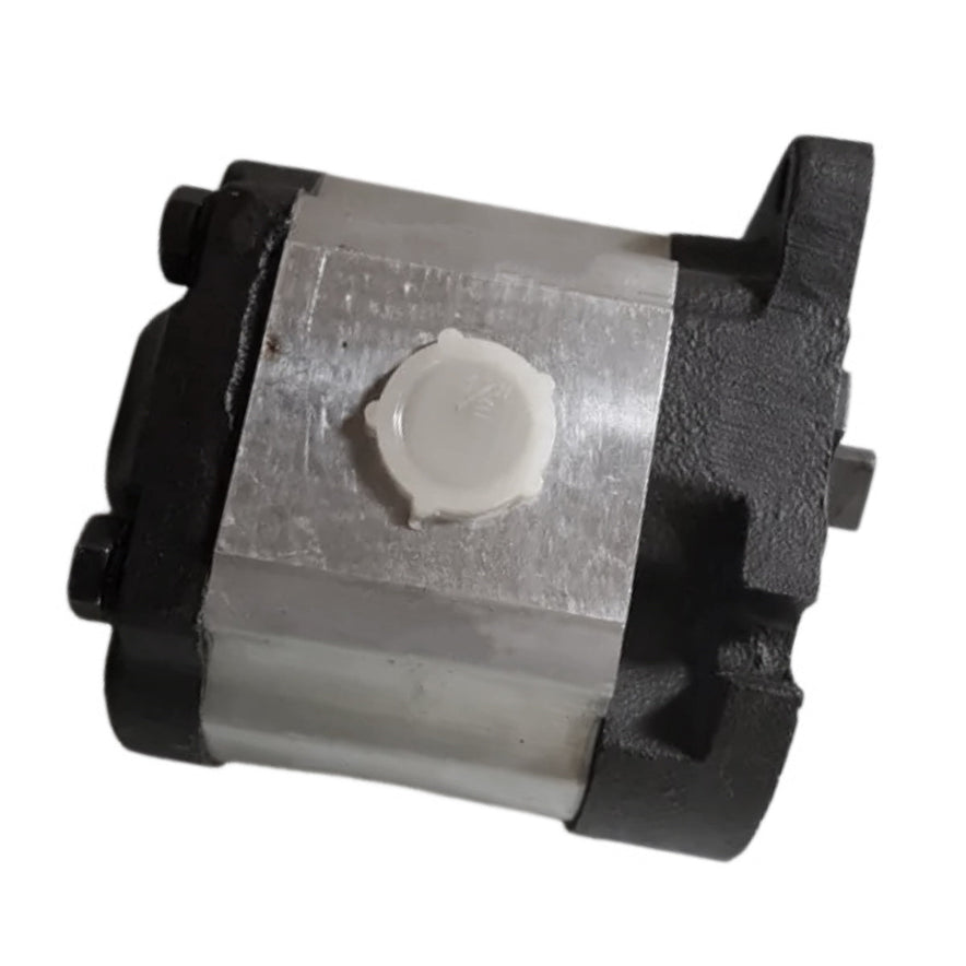 Hydraulic Gear Pump 67810-76100 67810-76102 for Kubota B8200